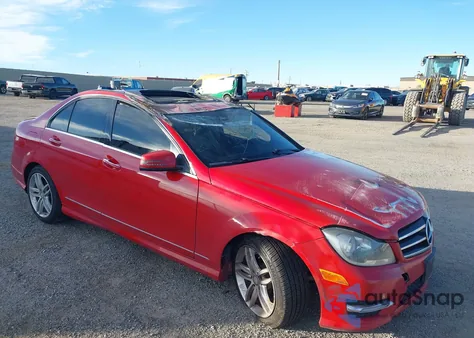 2014 Mercedes-Benz C-Class C 250 Sport из США, поврежденный, VIN WDDGF4HB5EA960545